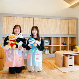 保育士兼アシスタント《正社員》／佐野スタジオ・本社